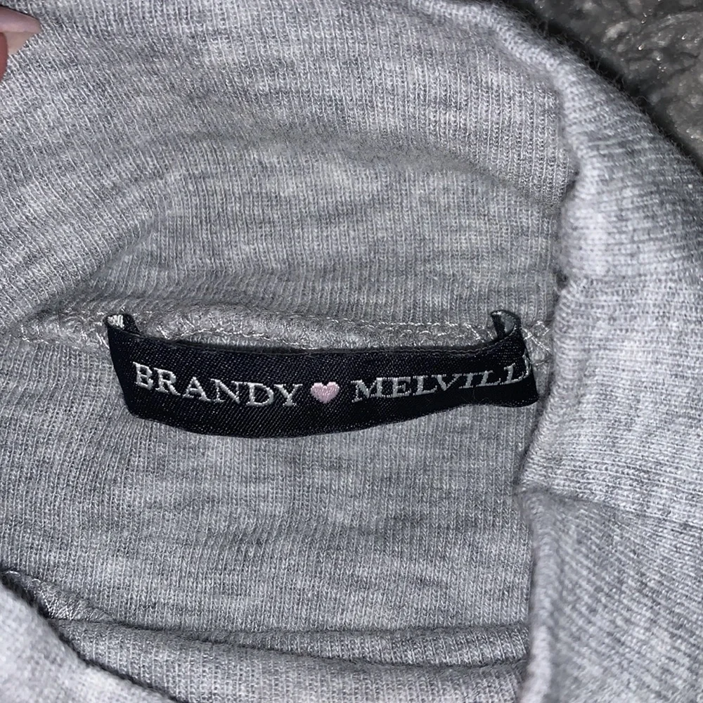 Brandy Melville Gray Long sleeve Top OS - Picture 3 of 5